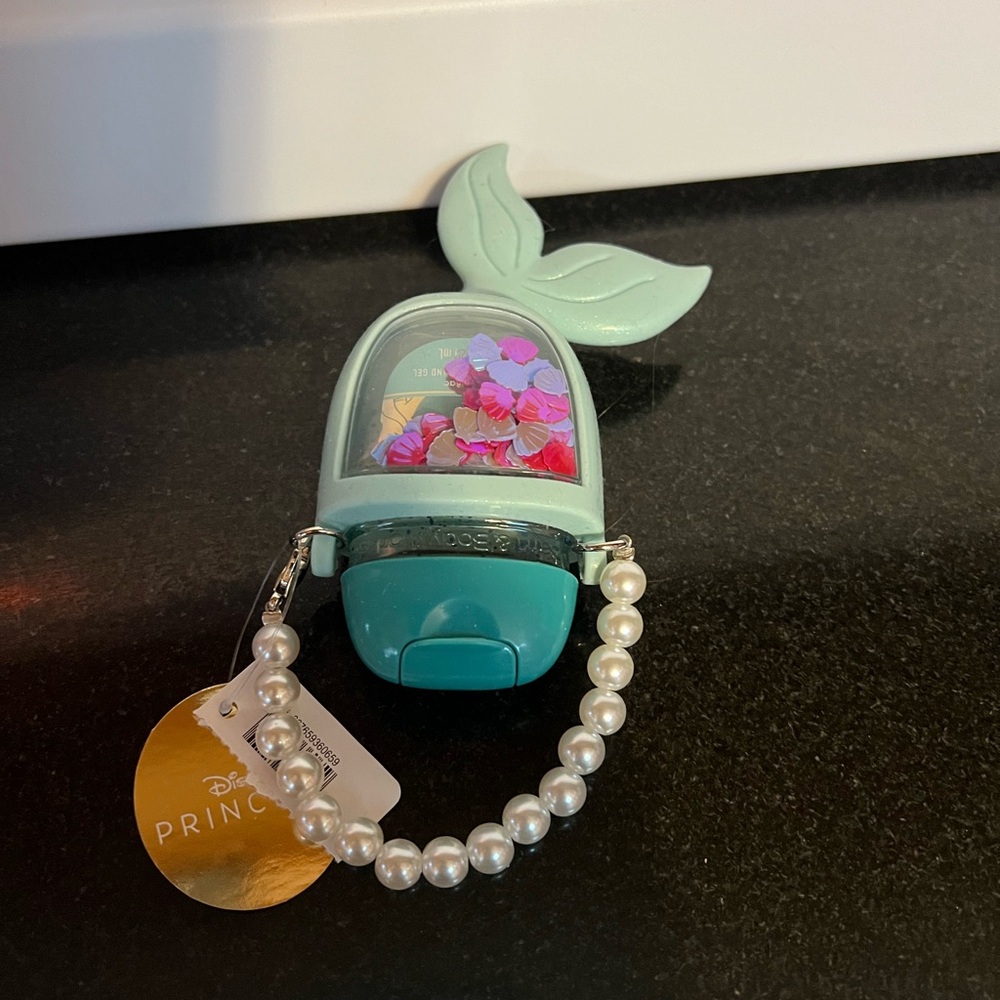 Disney Bath and Bodyworks The little Mermaic Pocketbac holder